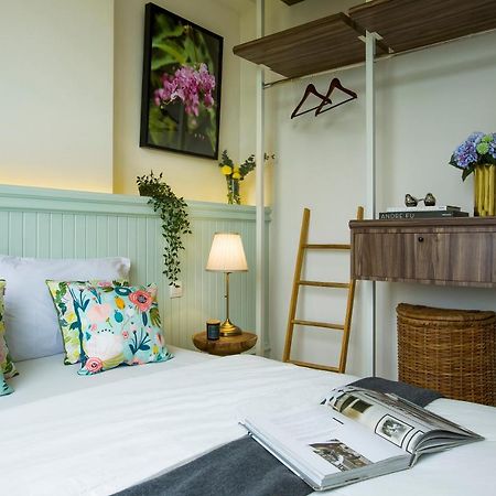 Marigold Apartment Nava Park Central Bsd Тангеранг Экстерьер фото